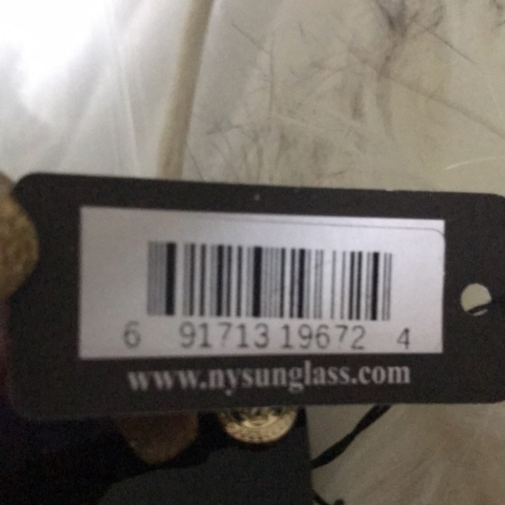 Black Oversized Sunglasses - Picture 9 of 12